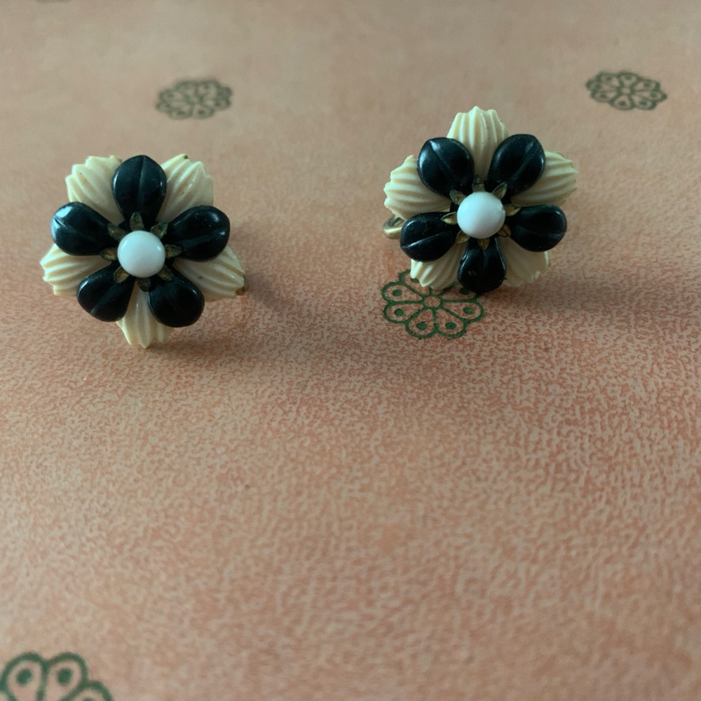 Vintage Cream and Black Floral Screw On Earrings